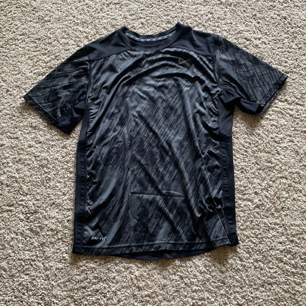 L Nike Dri-Fit Tee Shirt